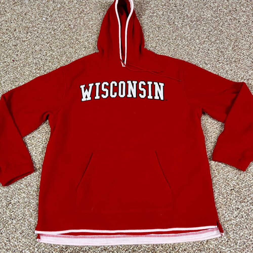 ~~WISCONSIN BADGERS BUCKY EMBROIDERED XL PULL OVER FLEECE  BEST WISCONSIN BADGER